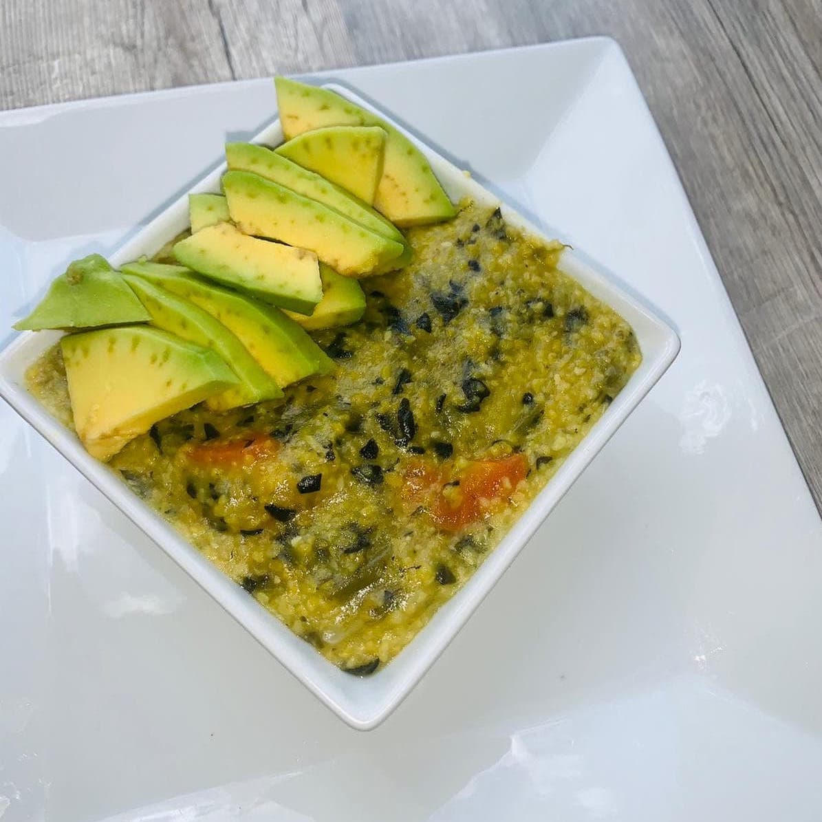 Cornmeal (Mayi Moulen) with Avocado